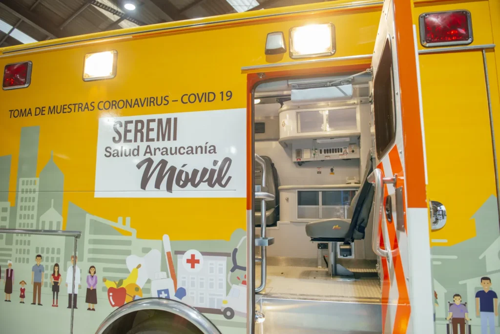 Ambulancia toma de muestras COVID19 SEREMI Araucania 1 resultado